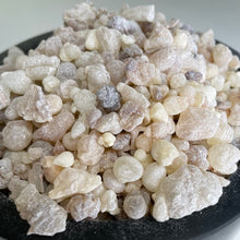 Load image into Gallery viewer, Hojari Frankincense sacra resin (Luban) responsibly cultivated from Oman