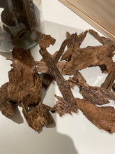 Load image into Gallery viewer, Indonesia Kalimantan Agarwood 100% Wild - 30g
